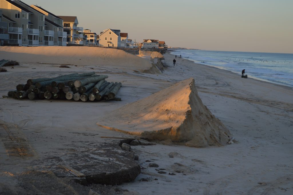 Makeshift dunes in Seaside Heights following the Jan. 23, 2017 nor'easter. Photo from Jan. 25, 2017. (Photo: Daniel Nee)