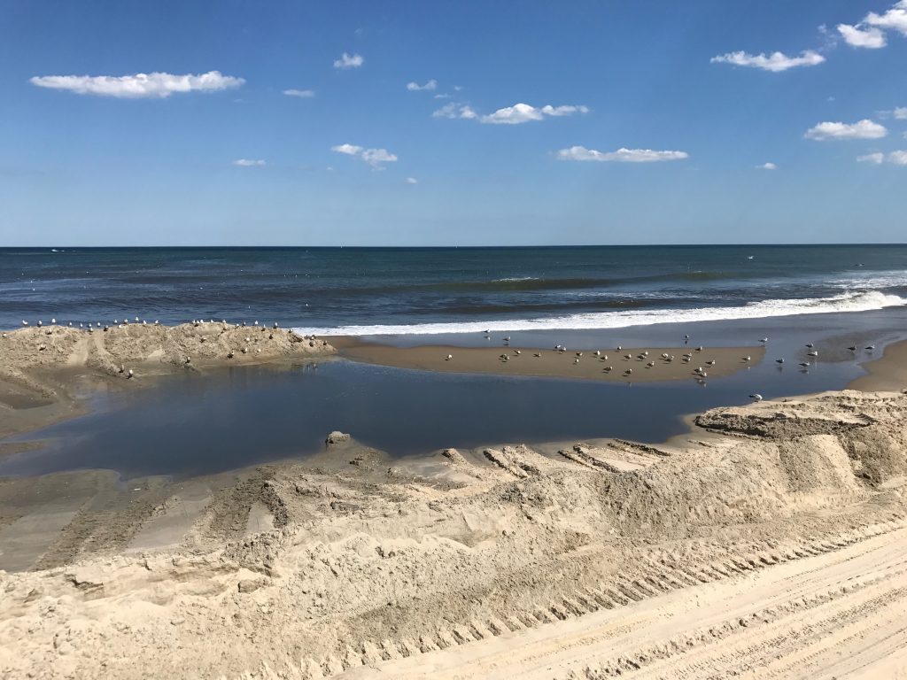Progress on beach replenishment in Ortley Beach, three days after pumping began, June 1, 2017. (Photo: Daniel Nee)