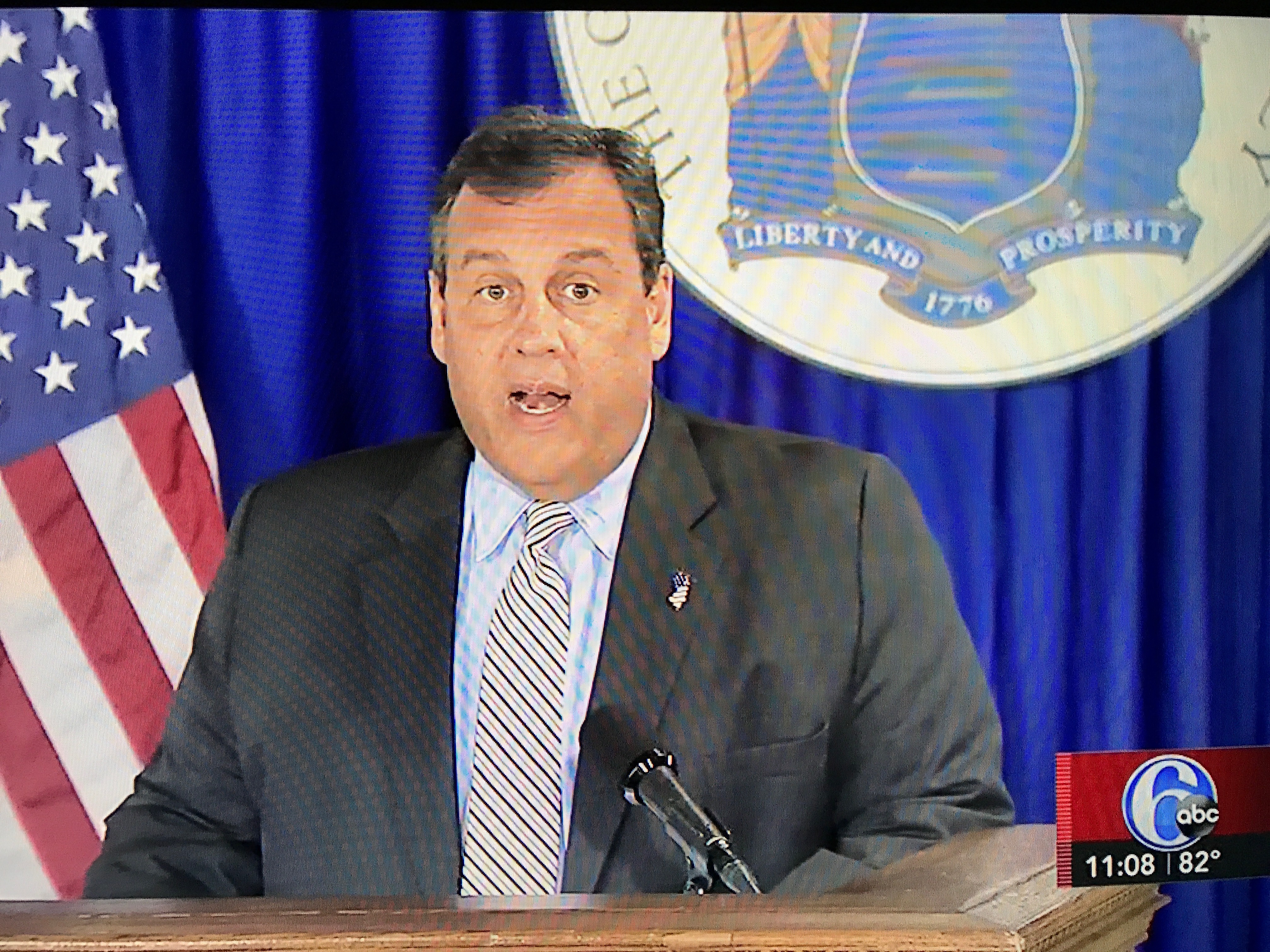 Christie Defends Beach Visit Saying He Didnt Want To Disappoint His