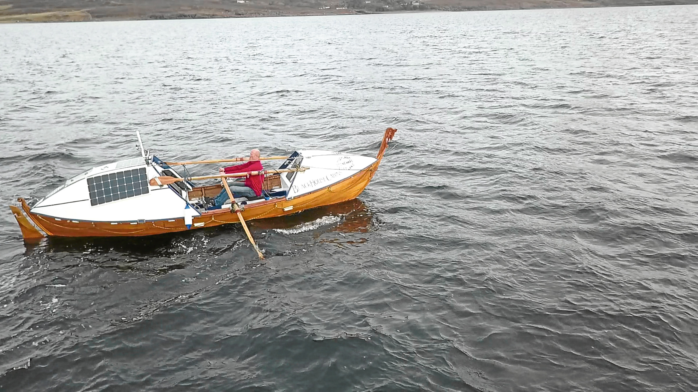 Coast Guard Rescues Man Rowing Boat to Scotland off Ocean