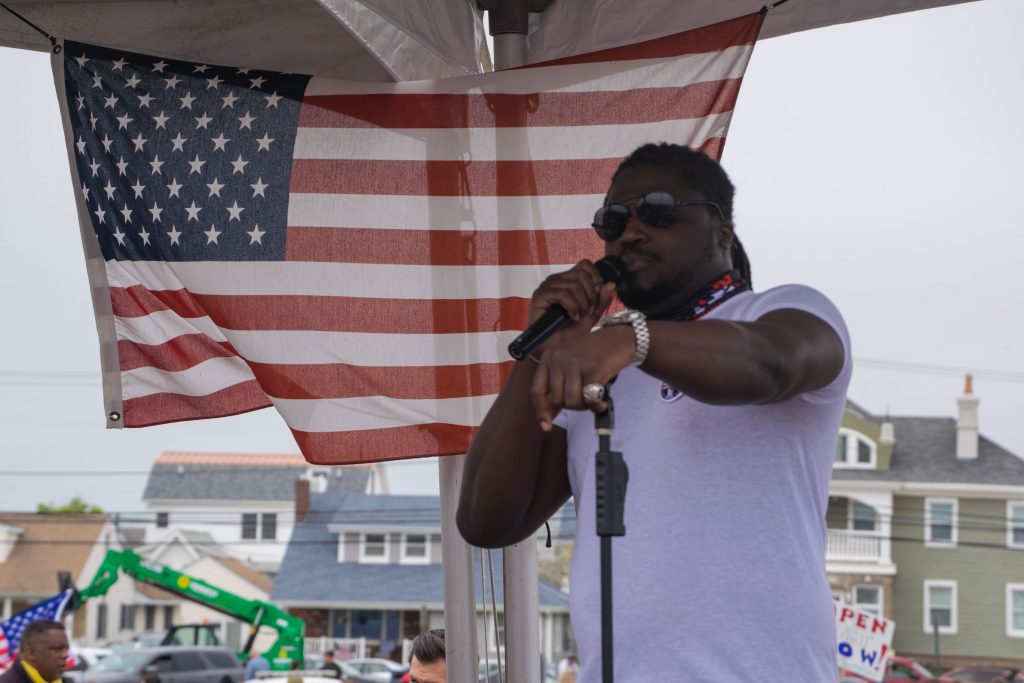 A 'Reopen NJ' rally is held in Point Pleasant Beach, May 25, 2020. (Photo: Daniel Nee)