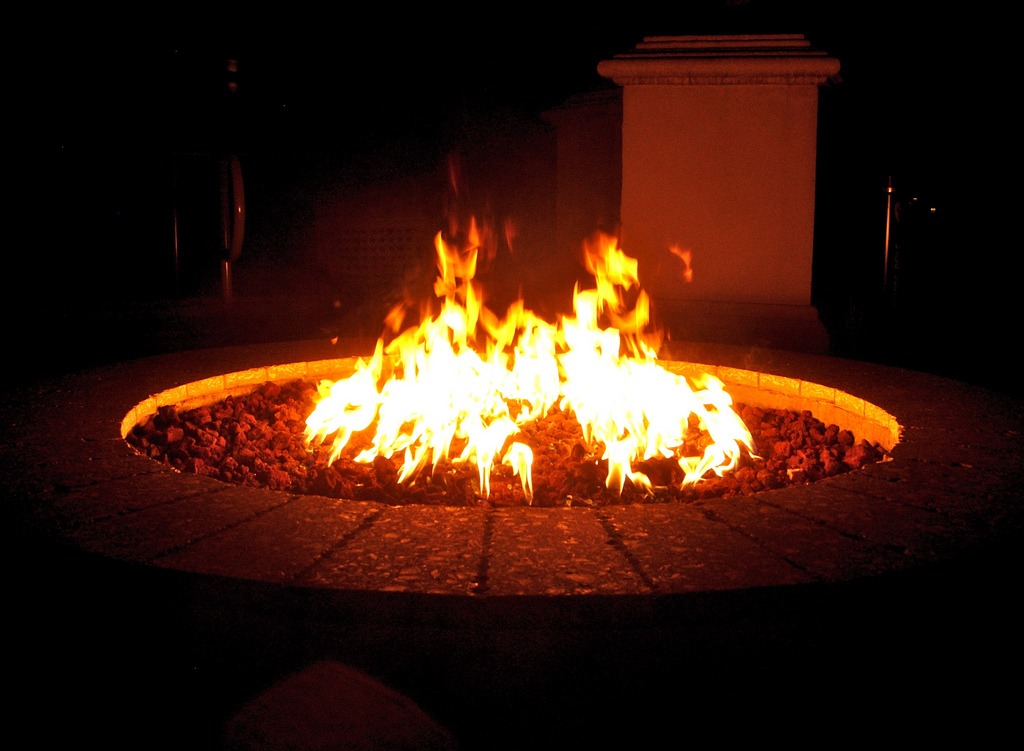 Fire Pit (Photo: Fire. Water. Burn./Flickr)