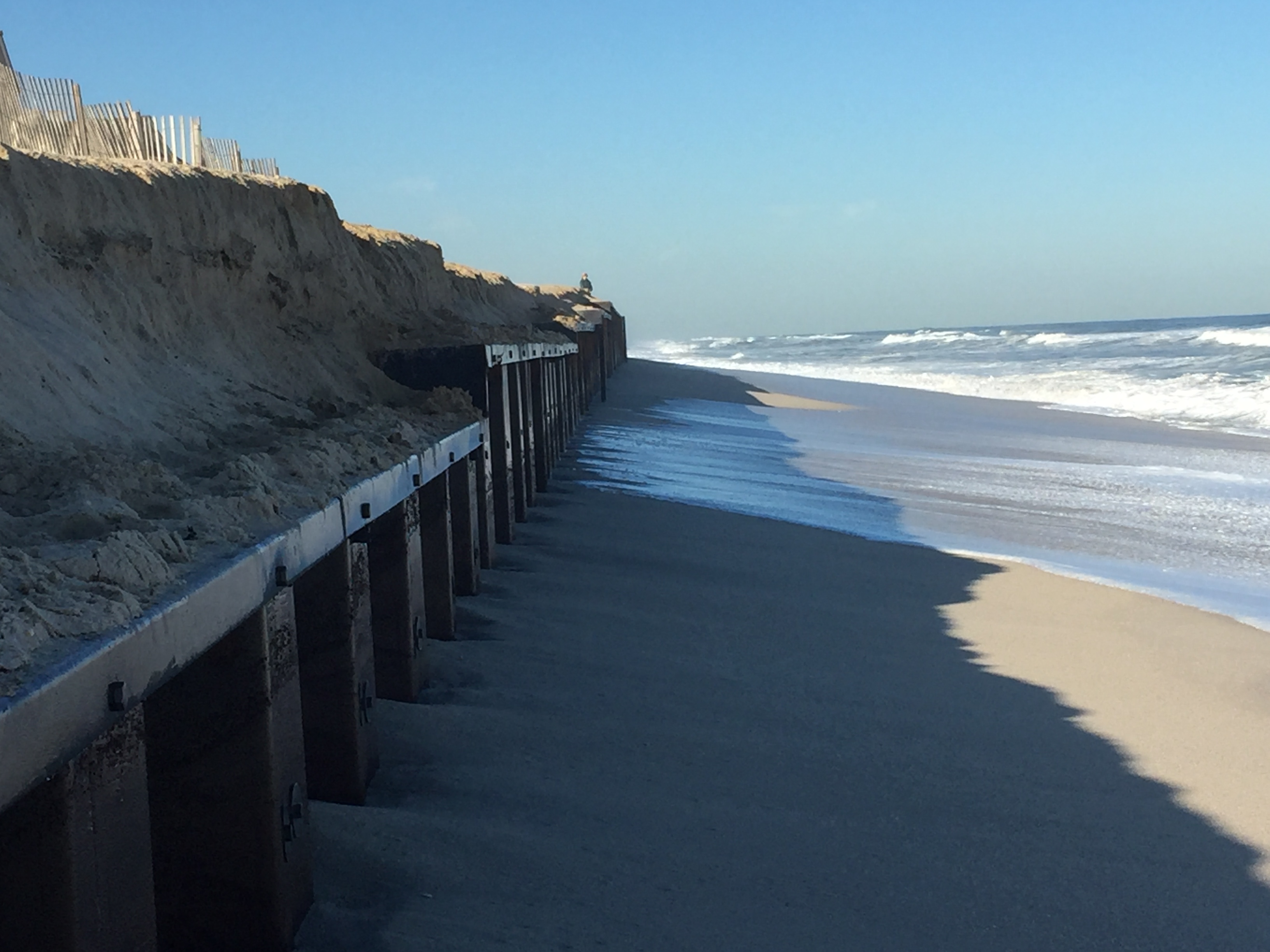 A steel sea wall along Brick's oceanfront after a nor'easter, Oct. 6, 2015. (Photo: Daniel Nee)