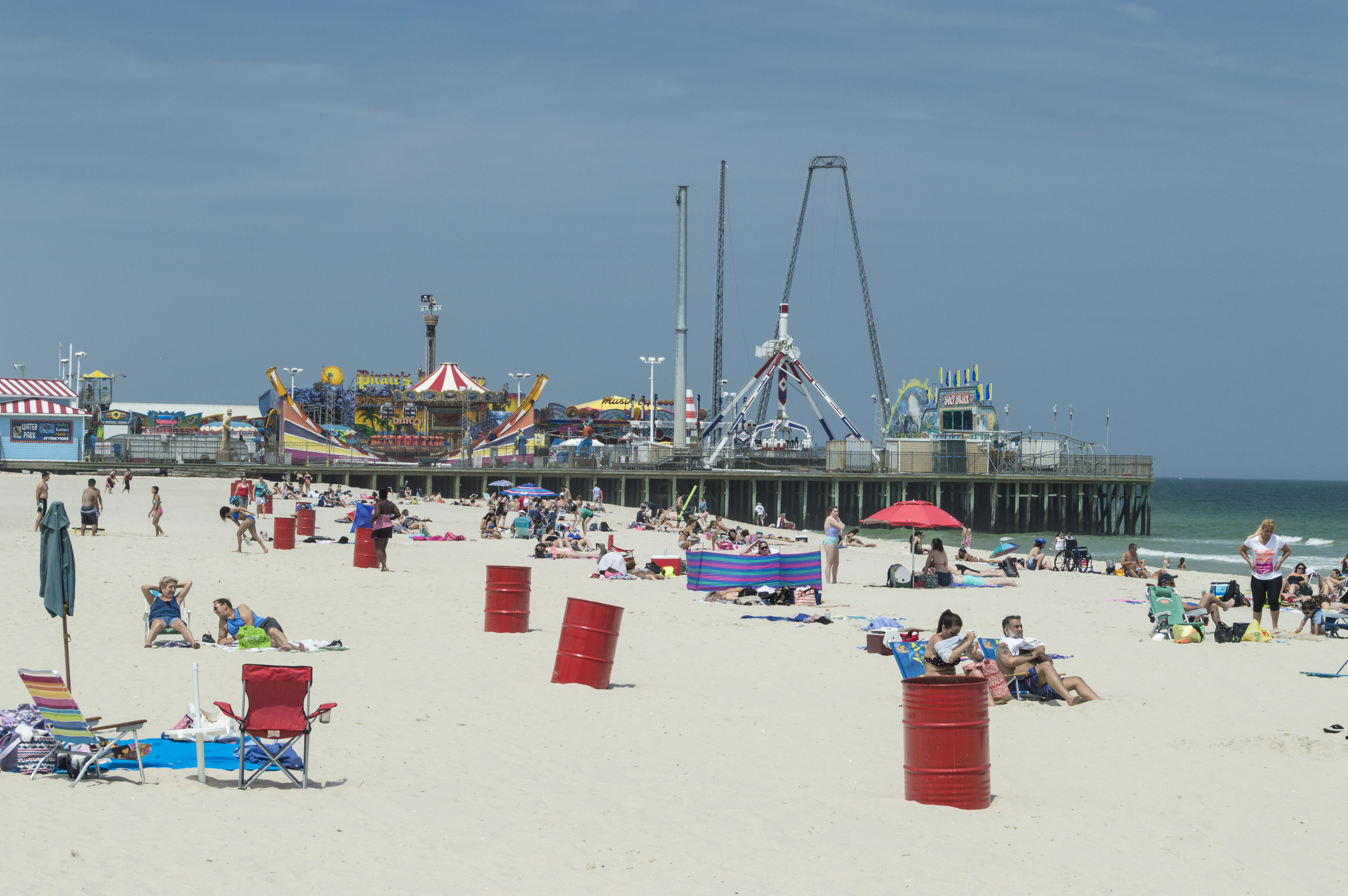 Beachgoers relax at the Webster Avenue Beach in Seaside Heights, May 26, 2016. (Photo: Daniel Nee)