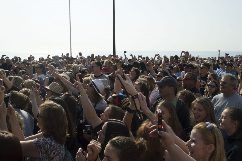 A crowd that stretched for blocks cheers on Bret Michaels. (Photo: Daniel Nee)