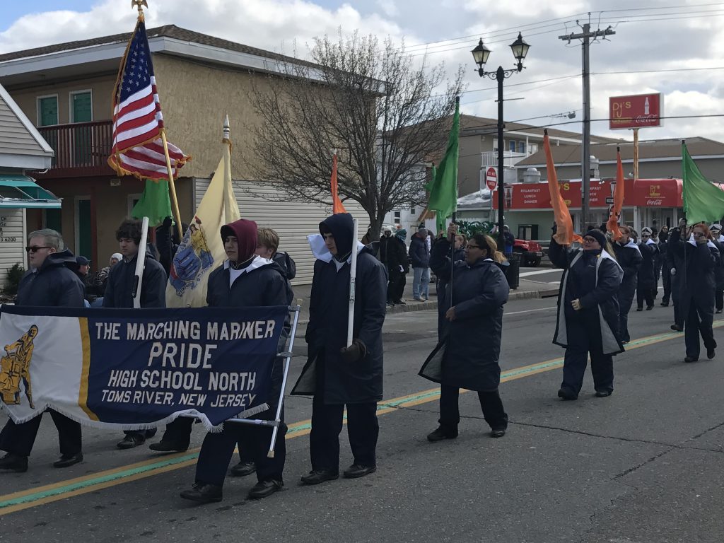 A local high school band marches during 2017 Seaside Heights St. Patrick's Day Parade. (Photo: Daniel Nee)