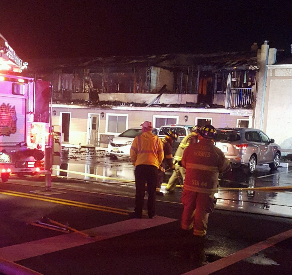 A fire rips through a Lavallette apartment building. (Photo: Kevin Barron)
