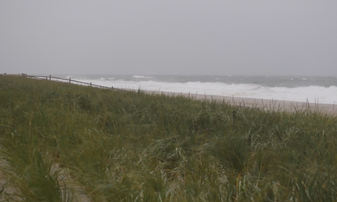 The outer brush of Hurricane Dorian touches the Jersey Shore. (Photo: Daniel Nee)