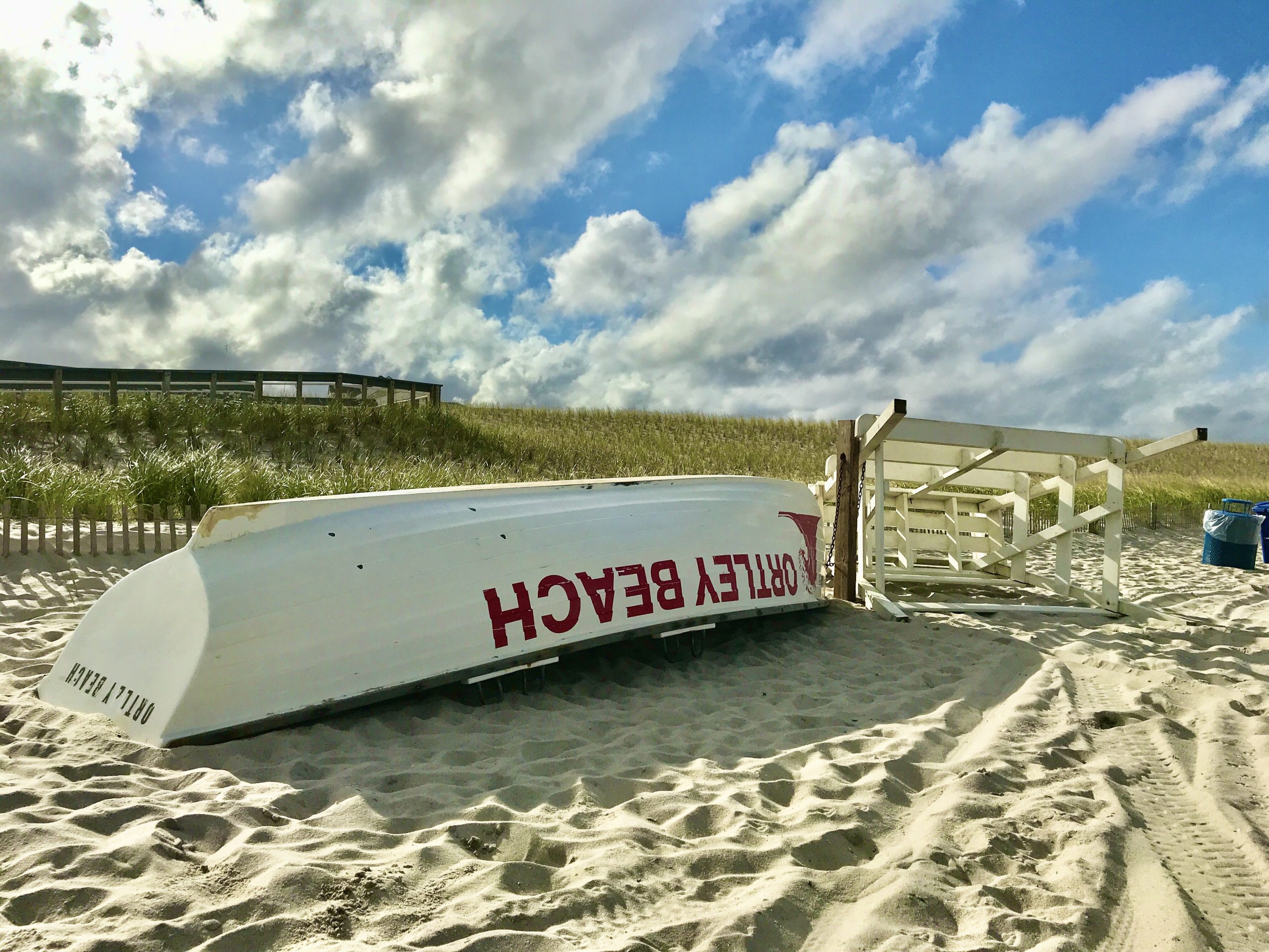 An Ortley Beach lifeguard chair and rescue boat. (Photo: Daniel Nee)