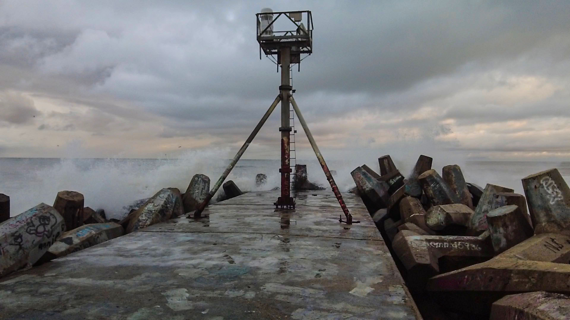 Nor’Easter Brings Big Waves To Ocean, But Spares Major Flooding ...