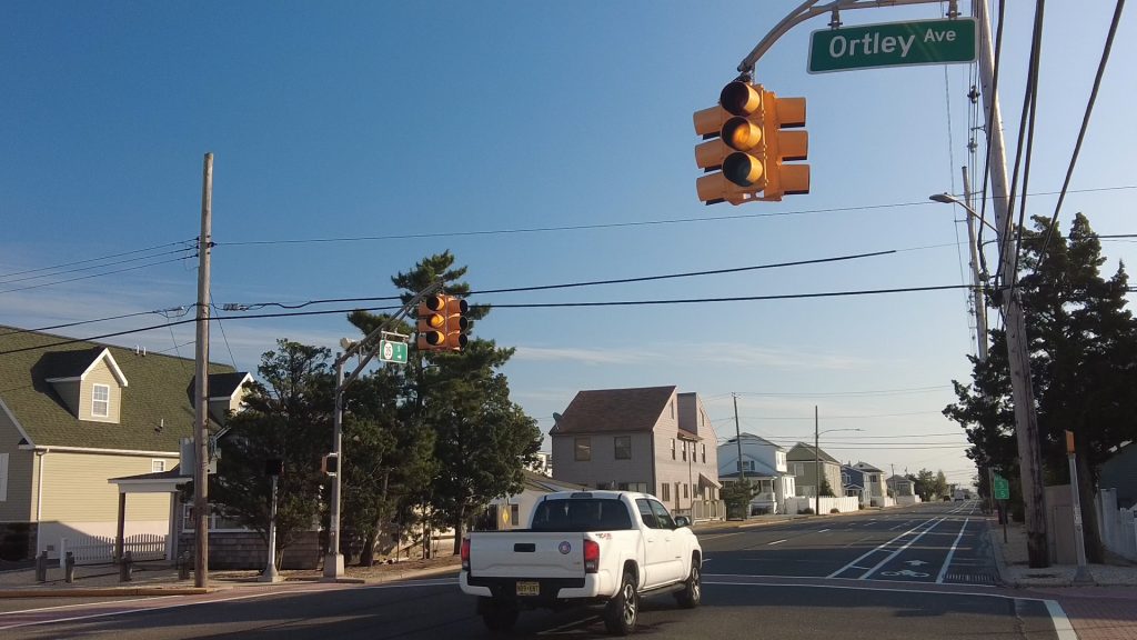 A traffic light blinks at Ortley Avenue in Lavallette, Oct. 16, 2021. (Photo: Daniel Nee)