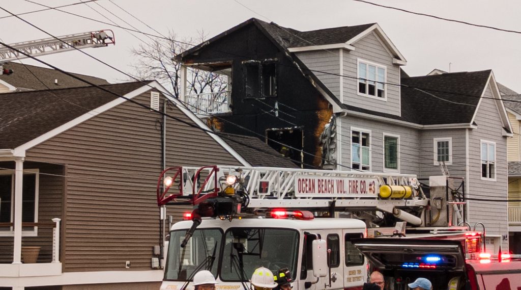 The aftermath of a fire at Bay Boulevard and First Avenue in Ortley Beach, April 5, 2022. (Photo: Daniel Nee)