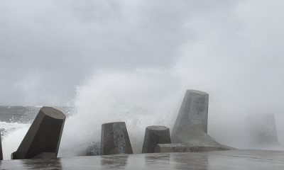 Waves crash against the jetty at Manasquan Inlet, May 7, 2022. (Photo: Daniel Nee)