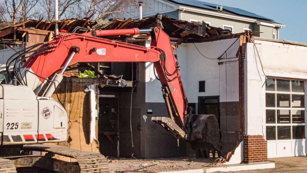 Demolition crews take down the former Southern Service Center in Seaside Park, N.J., March 20-21, 2023. (Photo: Daniel Nee)
