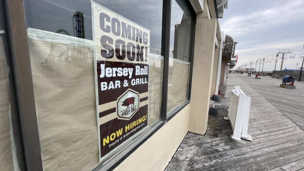 'Jersey Roll Bar & Grill' advertises their impending opening at the former Aztec bar. (Photo: Shorebeat/ Daniel Nee)