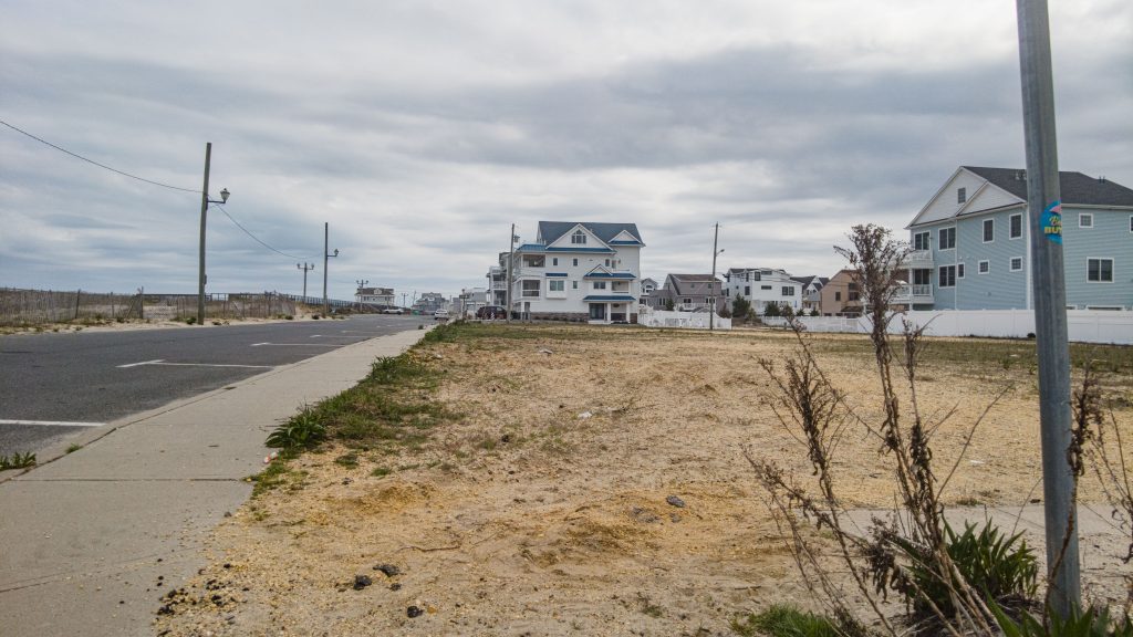 The former Joey Harrison's Surf Club parking area and beachfront parcel, Ortley Beach, Toms River, N.J. (Photo: Shorebeat)