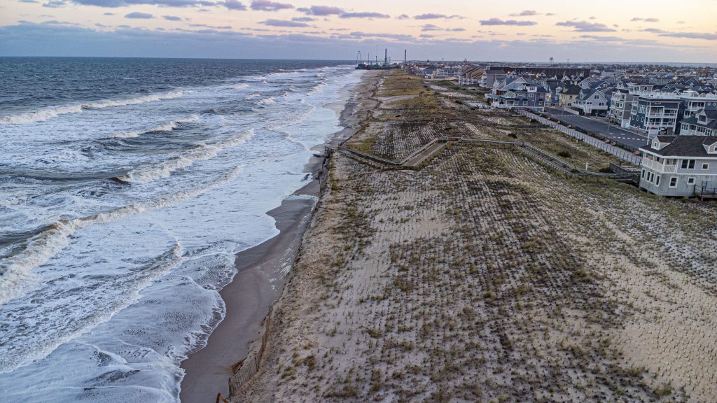 Erosion and 'cliffs' on Ortley Beach's oceanfront following Tropical Storm Ophelia in Sept. 2023. (Photo: Shorebeat)