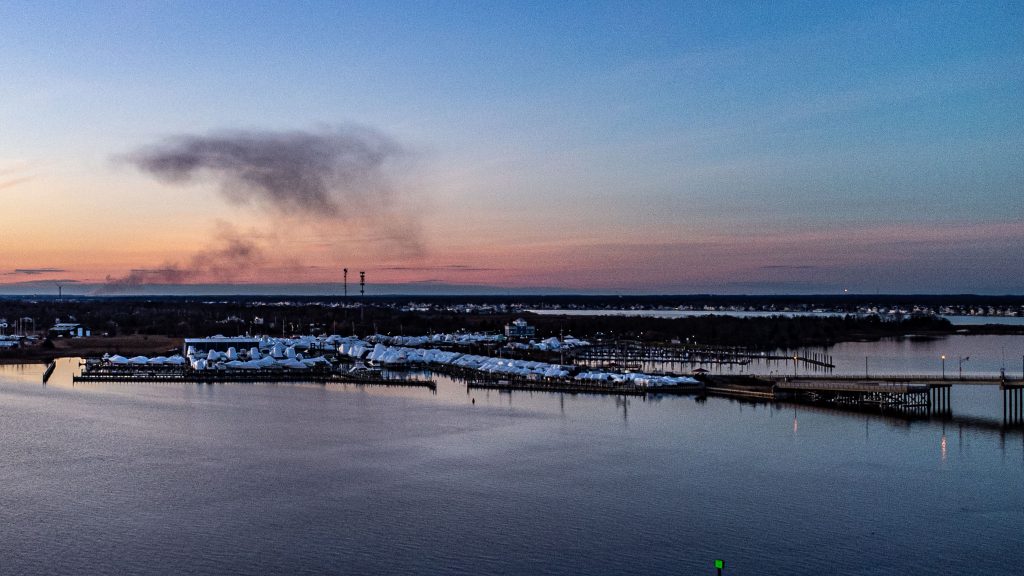 Smoke from a fire in Lakewood rises over Barnegat Bay around 5 p.m., Jan. 8, 2024. (Photo: Shorebeat)