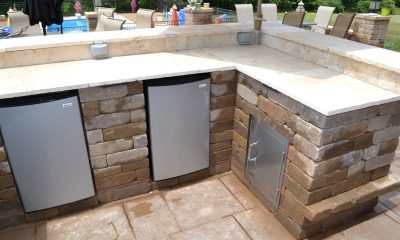 A custom outdoor kitchen. (Credit: All Seasons Pools/ Flickr)