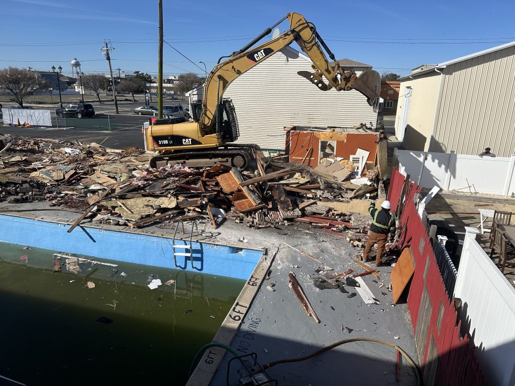 The demolition of the former Offshore Motel, March 2024. (Photo: Mike Loundy)