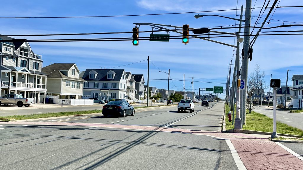 A traffic light returns to life in Ortley Beach, April 2024. (Photo: Shorebeat)
